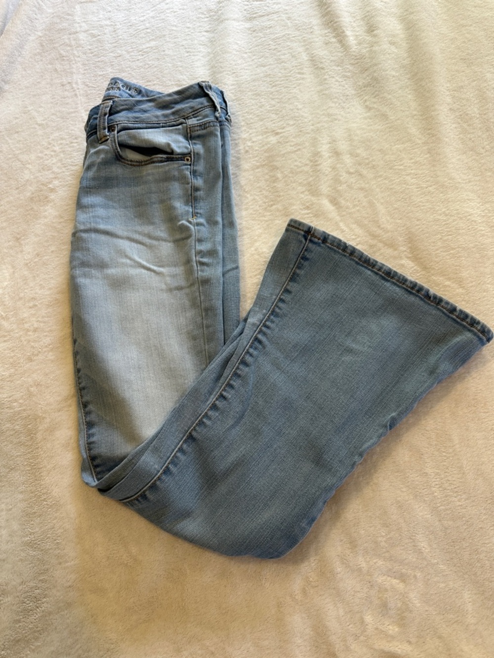 AE - Light Blue Women's Flare Jeans size 4 short ( flaw) boho flare